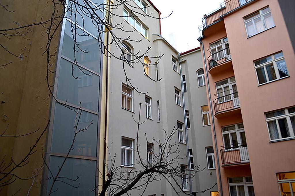 Retro Ruterra Flat Apartment Prague Exterior photo